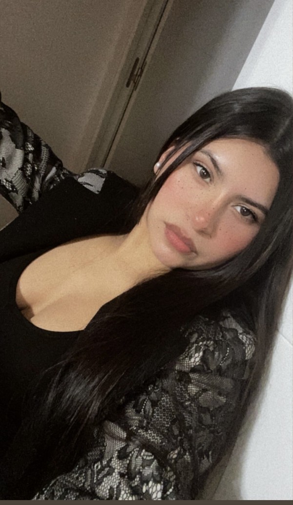 Isabel estudiante 19 años