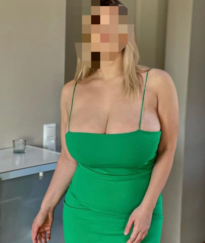 Rubia sexy guapa también videollamadas y sexting