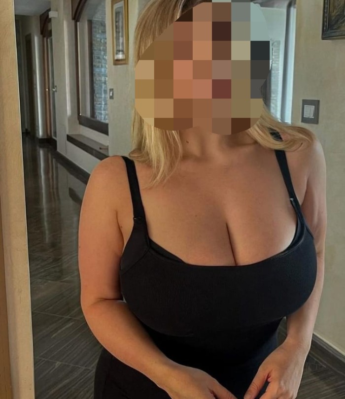 Rubia sexy guapa también videollamadas y sexting