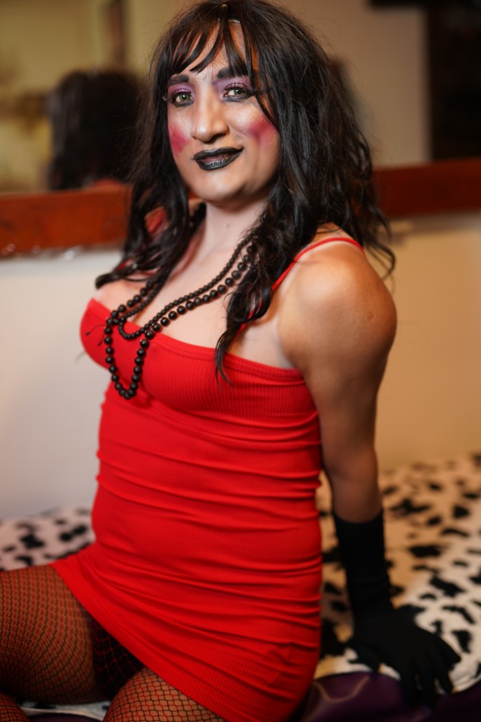 NENA MULATITA EN TATAMI ROJO