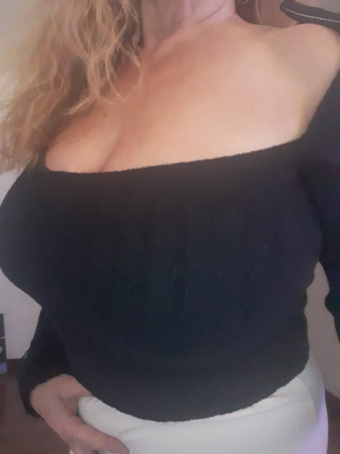 Amante del placer madurita con estilo