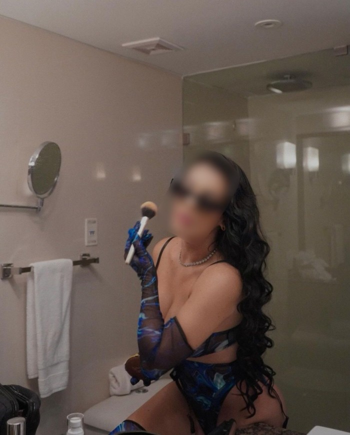 DIVINA MORENA VIP , DISPONIBLE, CONOCEME