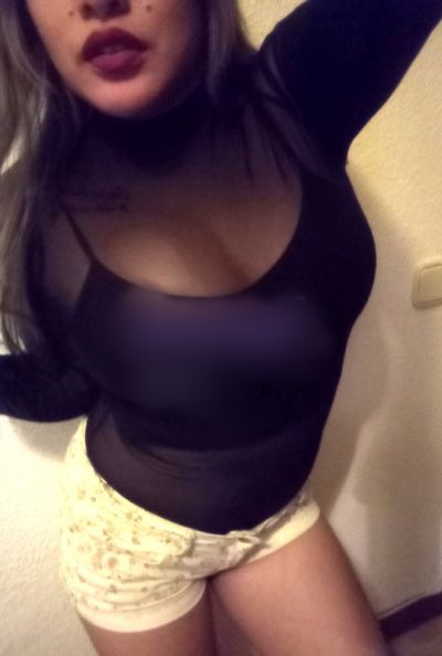 Linda, francés muy salivado, fiestera