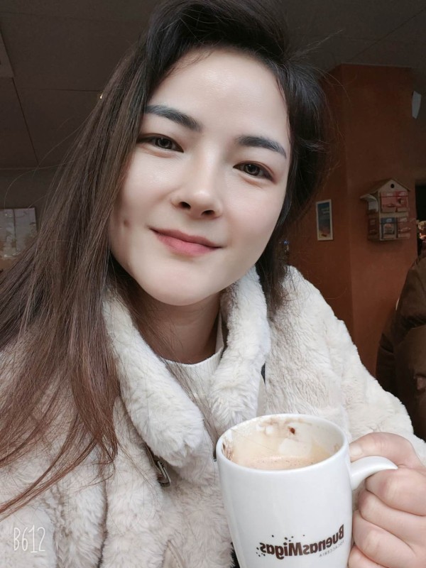 ¡Qianqian, 24 años! ¡Asiático! ¡Ven y tranquilízame con tu pasión!