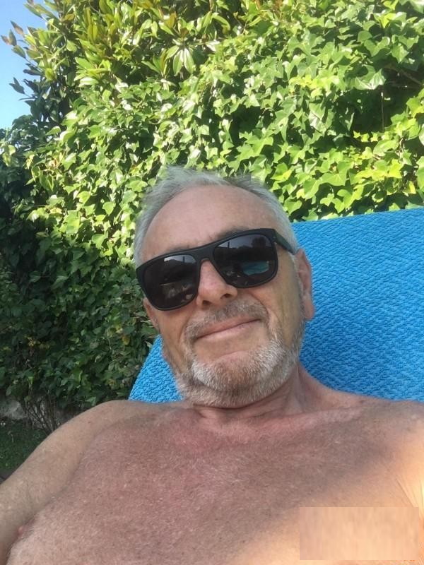 busco chica para chuparme o ir en intercambio