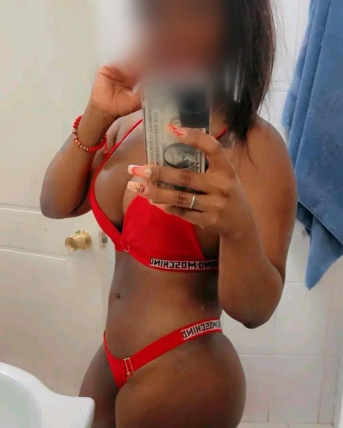 PUTITAS CON GANAS DE PASARLO RICO SOLO DESPLAZAMIE