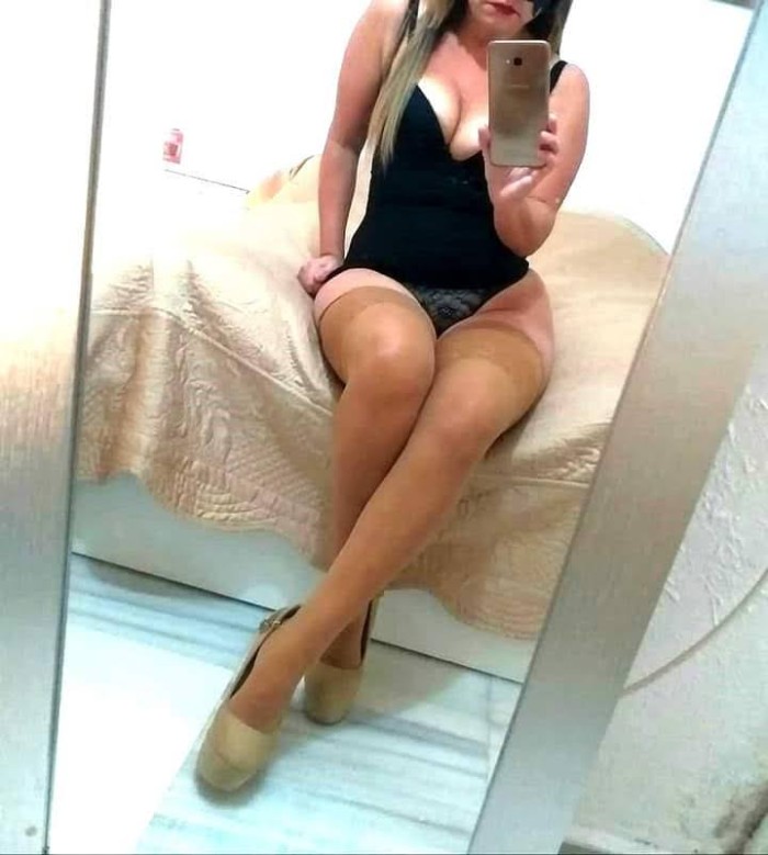 MADURA,GUAPA, UNA MASAJISTA! MARBELLA