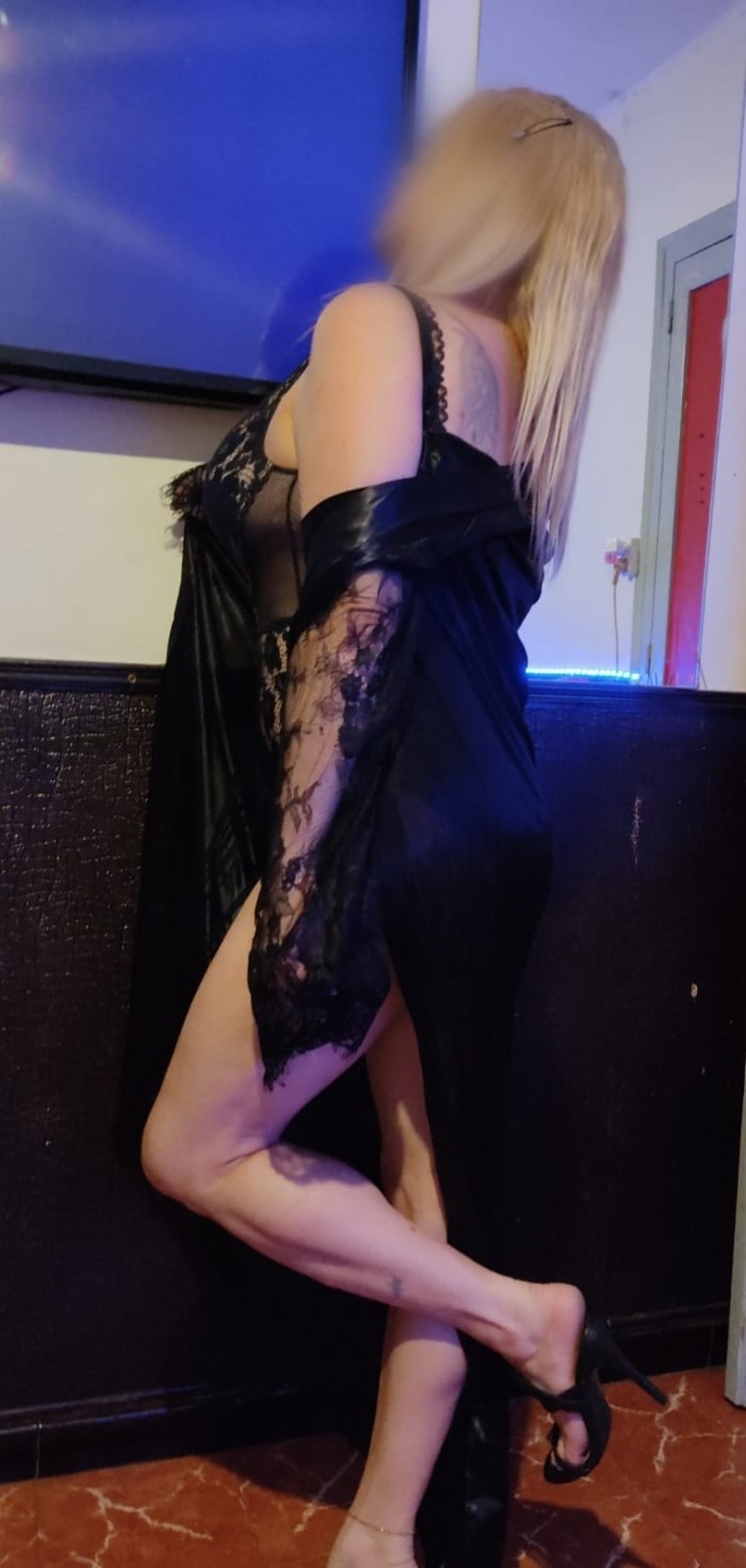 Caroline festera masajes especiales 24 h