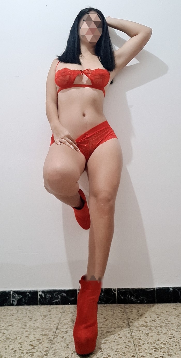 Linda hermosa colombian nueva en la zona