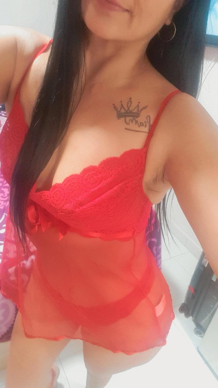 JUGUETONA Y MUY MORBOSA