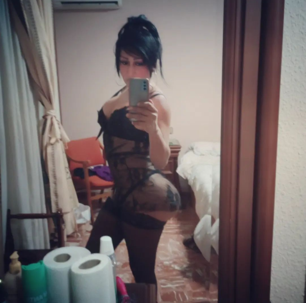 Hola soy pala una chica transexual. En  cartagena