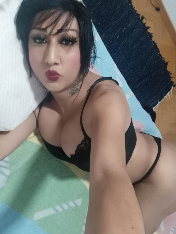 Hola soy pala una chica transexual. En  cartagena
