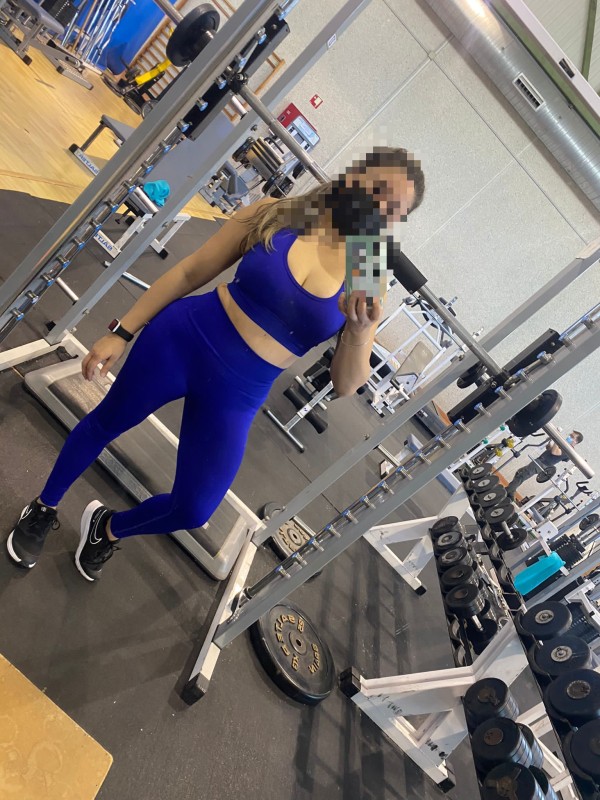 VALERIA 31 años, DISCRETA, EDUCADA y muy DIVERTIDA