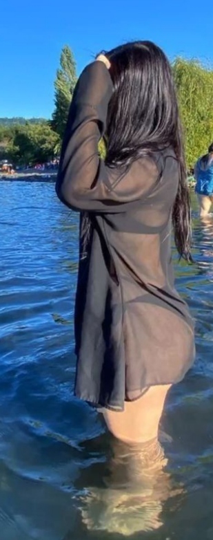 Elena masaje con besos mimos y caricias