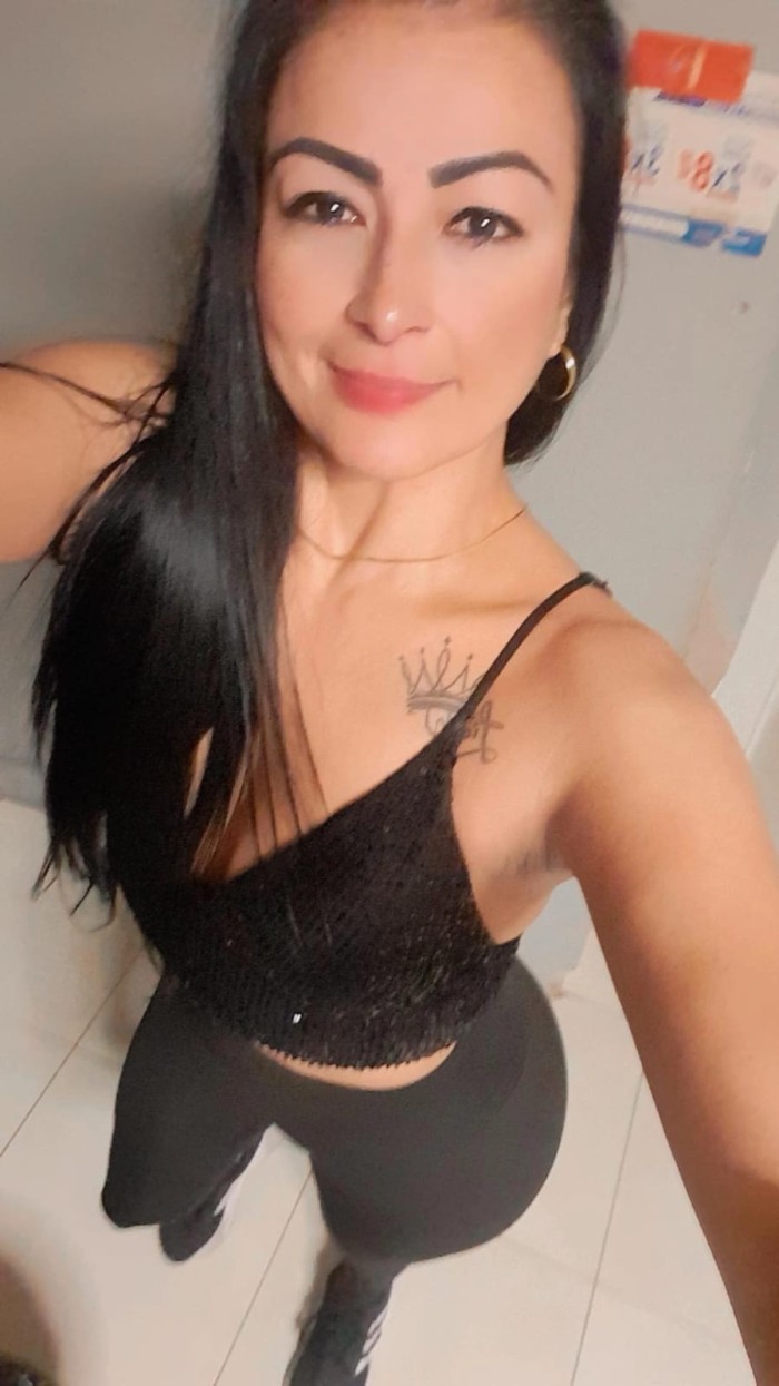 CHICA CON EXPERIENCIA MUY CACHONDA