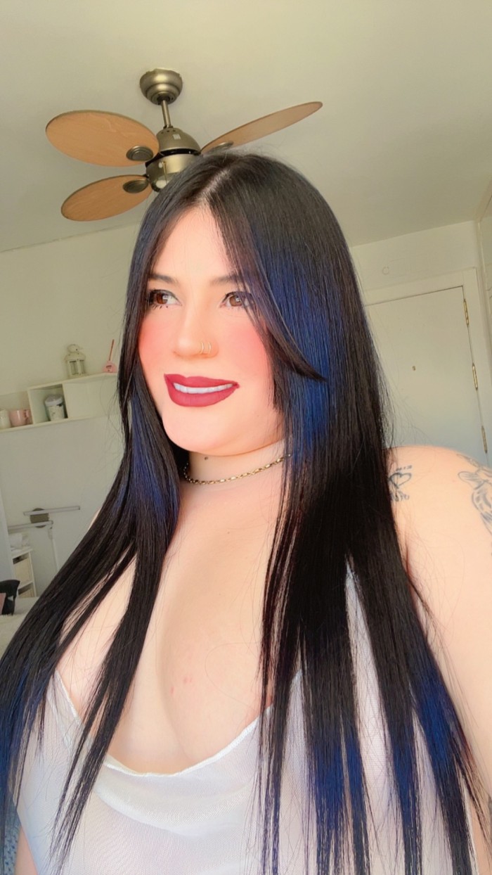 Hola mis amores soy Salome una niña latina