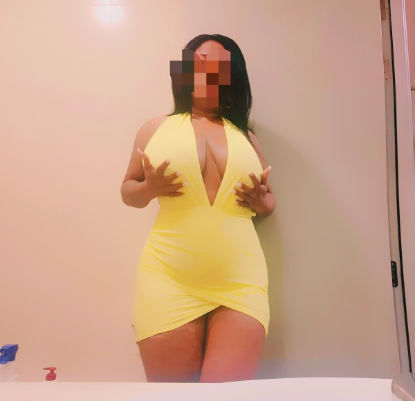 Novedad guapa mulata Venezolana d paso por tu ci