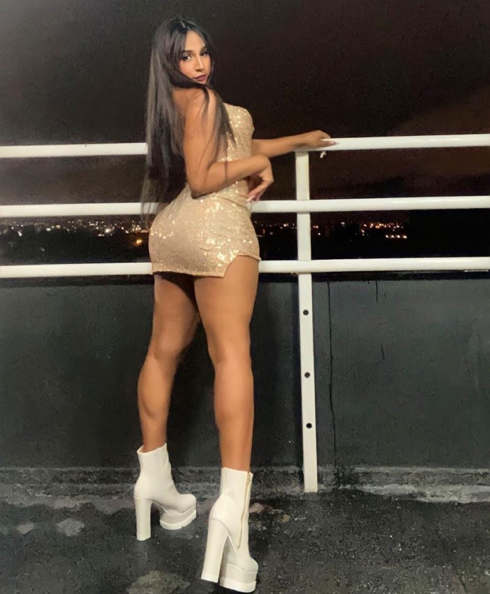 UNA TRANS MUY TRAVIESA