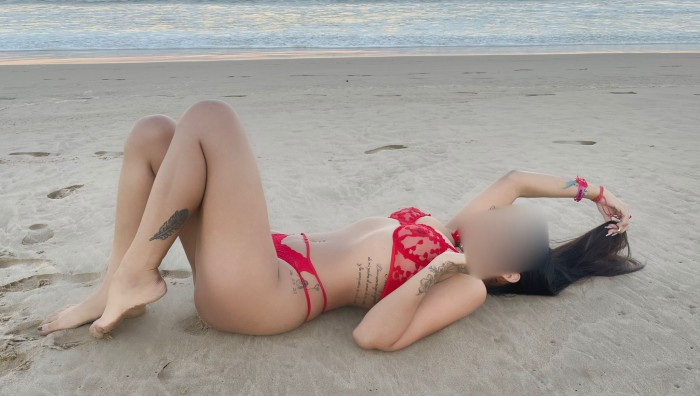 PAOLA HERMOSA Y SENSUAL JOVENCITA