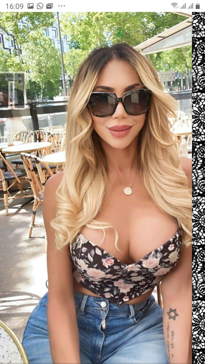 Travestís las muñecas de vicio