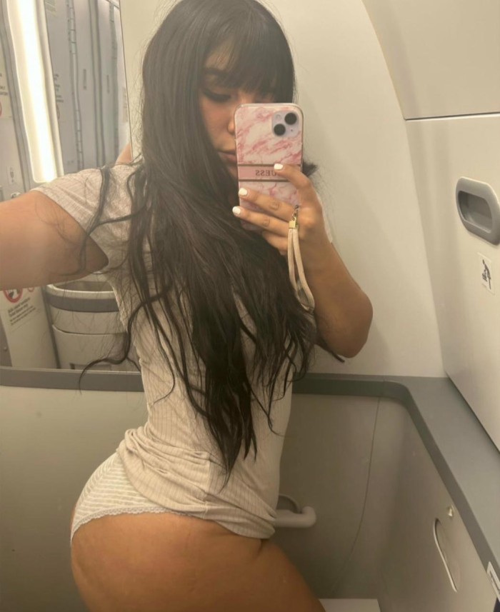 Mical hermosa colombiana de paso por tu ciudad