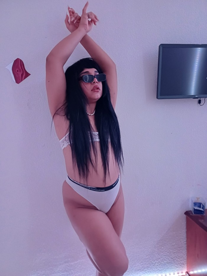 SALVADOREÑA FIESTERA Y MUY IMPLICADA PARLA 24HRS