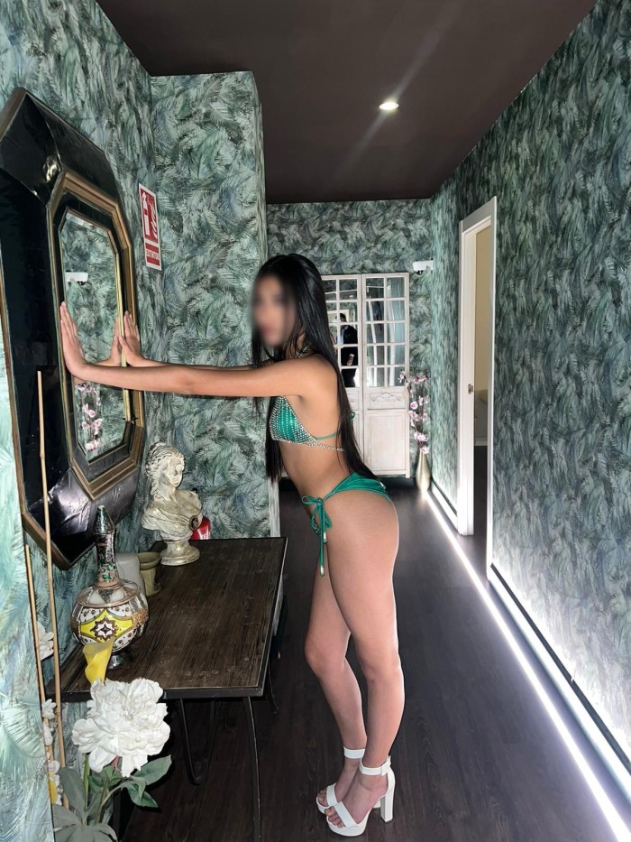 QUIERO SER TU CHICA IDEAL, COMPLAZCO TUS DESEOS