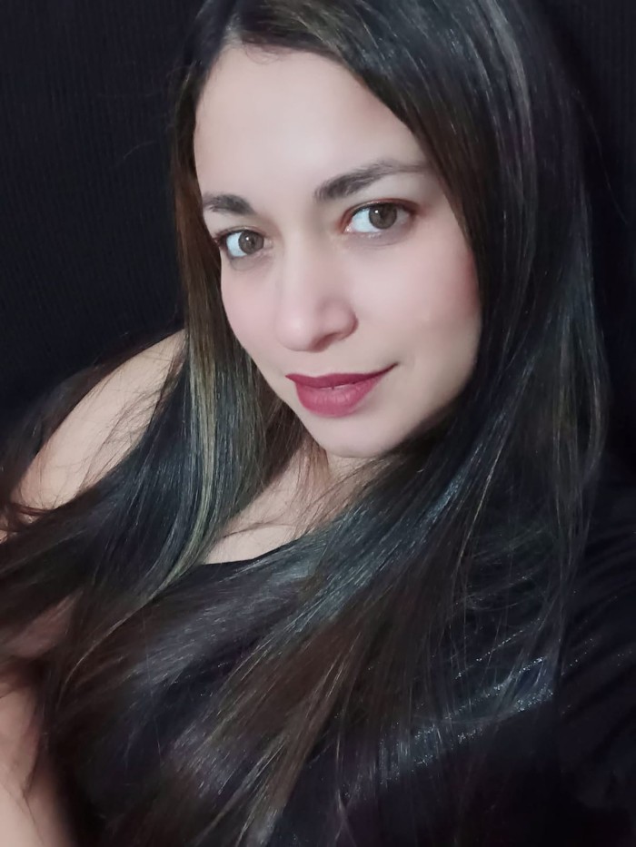 SARA TRAVIESA Y JUGUETONA…FRANCES SUPER SALIVADO
