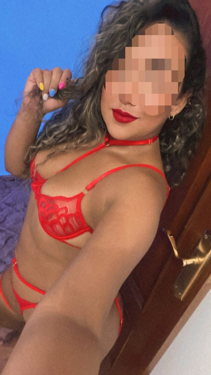VALERY TRAVIESA, CACHONDA Y JUGUETONA
