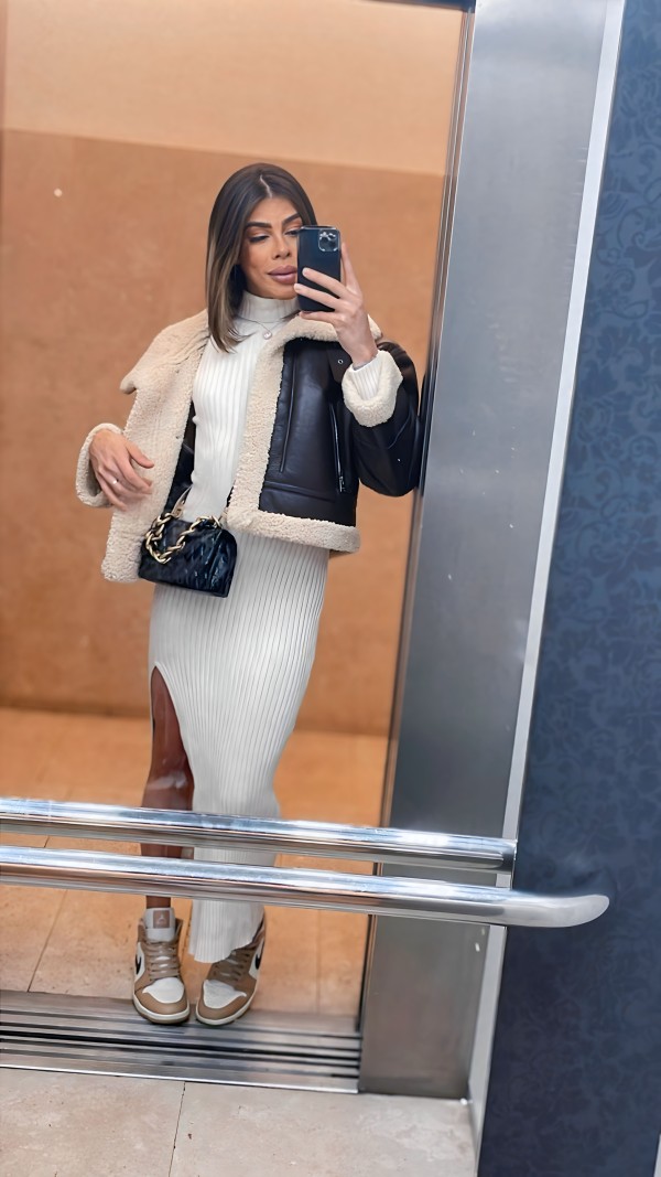 Rayssa latina muy caliente y muy fiestera