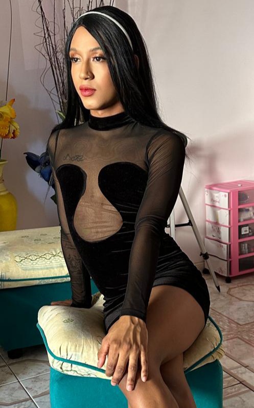 Isabela chica trans colombiana 22 años