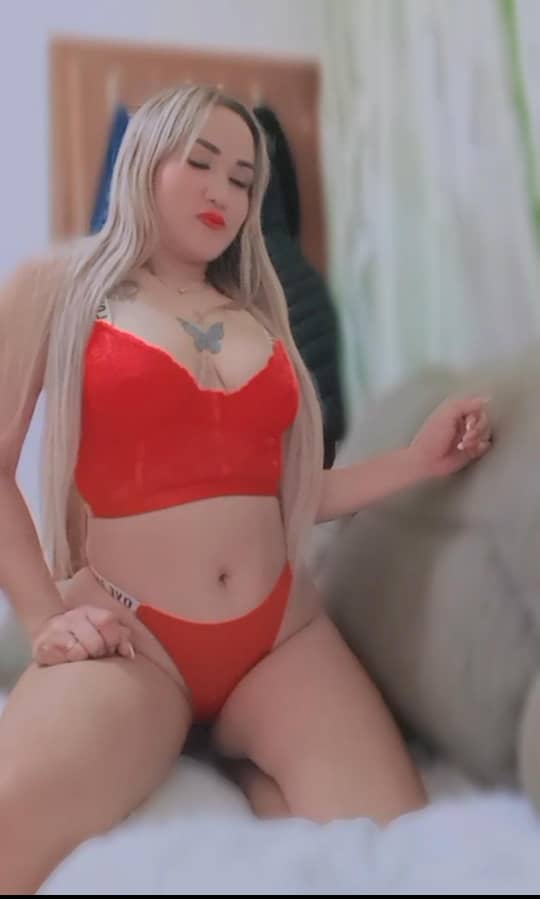 KELY COLOMBIANA JOVEN