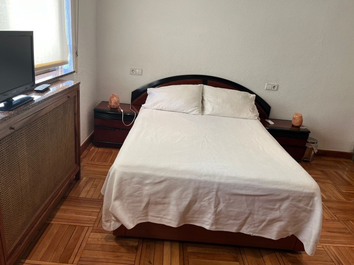 SE ALQUILAN BONITAS HABITACIONES AMBIENTE FAMILIAR