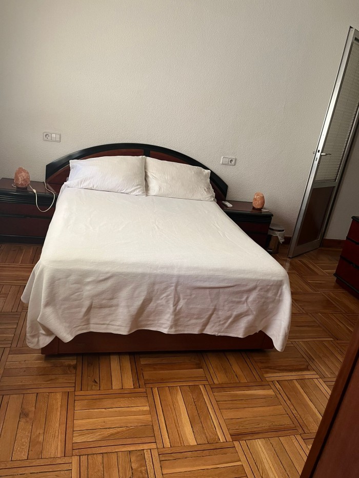 SE ALQUILAN BONITAS HABITACIONES AMBIENTE FAMILIAR