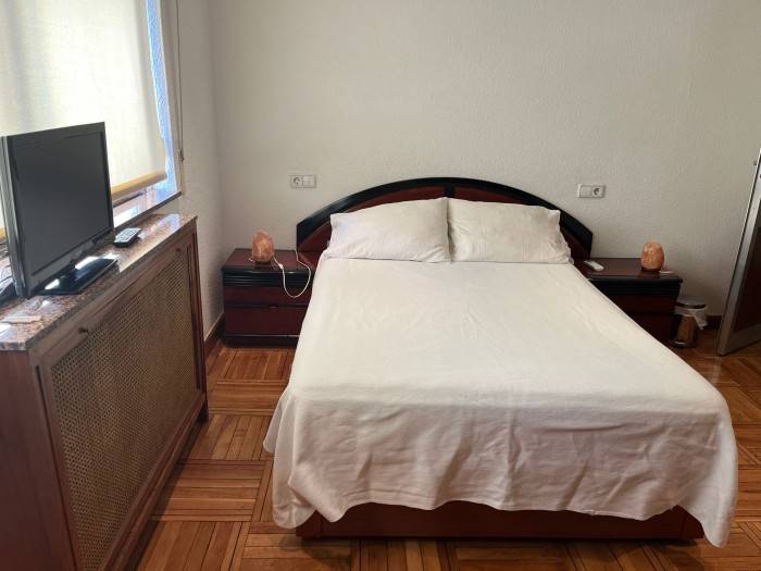 SE ALQUILAN BONITAS HABITACIONES AMBIENTE FAMILIAR