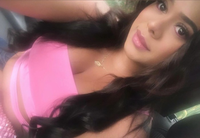 niñata complaciente en la intimidad