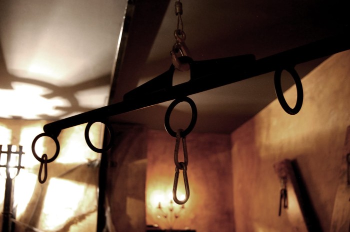 LA MAZMORRA SELECCIONA SUMISA ATREVIDA Y AMBICIOSA