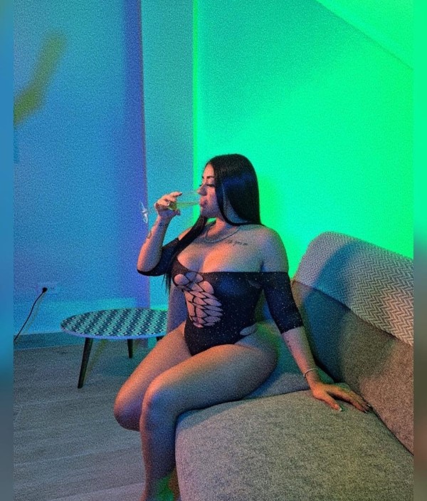Hola amor soy Karol full complaciente y apasionada