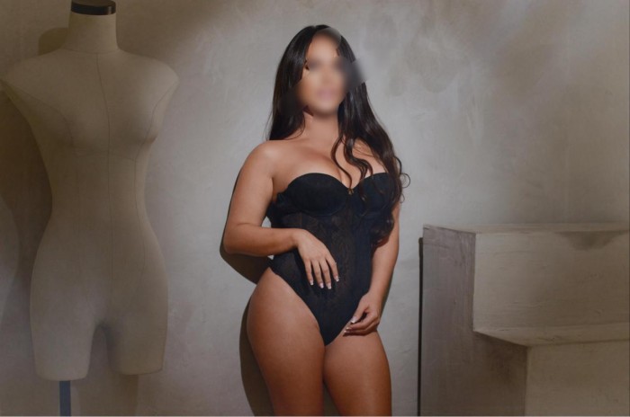 COLOMBIANA NUEVA EN ALICANTE