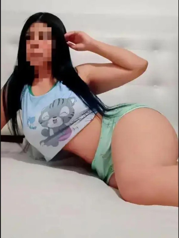 LATINA MUY CARIÑOSA SALIDAS