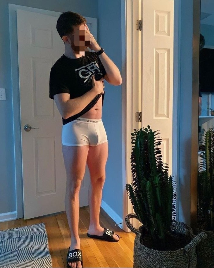 Novedad chico español