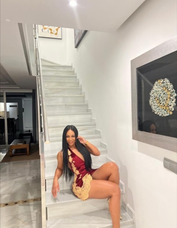 Latina súper fiestera