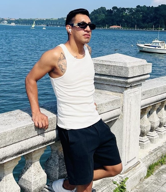 ANDY MORENO LATINO Xl