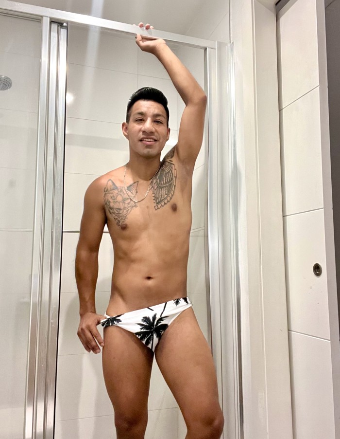 ANDY MORENO LATINO Xl
