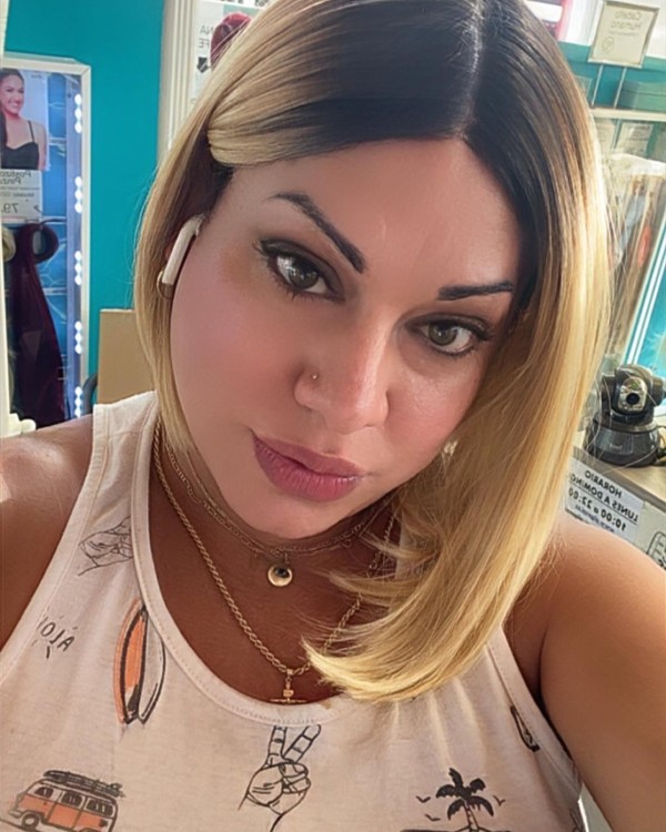 De sangre caliente latina en el sur de Tenerife playa las Américas