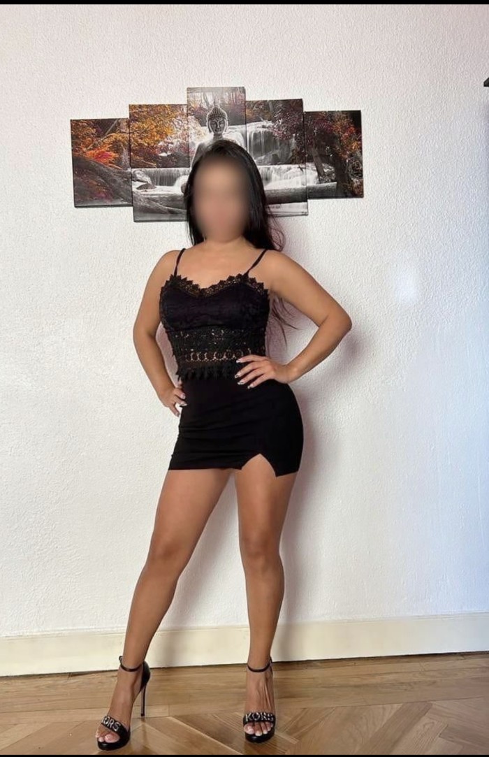 PRESIOSA MORENAZA DE CURVA DE VÈRTIGO SUSAN