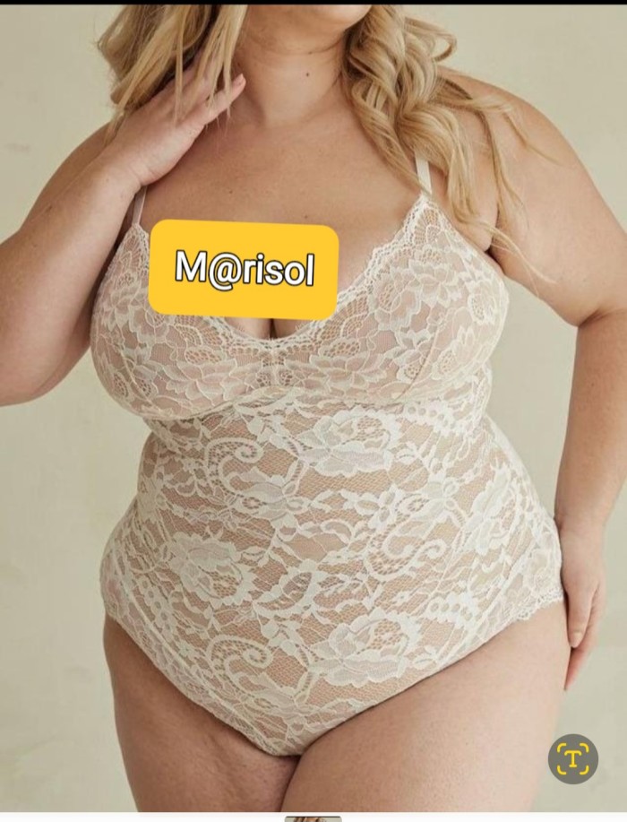 Hermosa Madura Rellenita Cubana también Desplazami