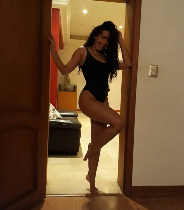TU NENA GOLOSA TRAVIESA MUY JUGUETONA