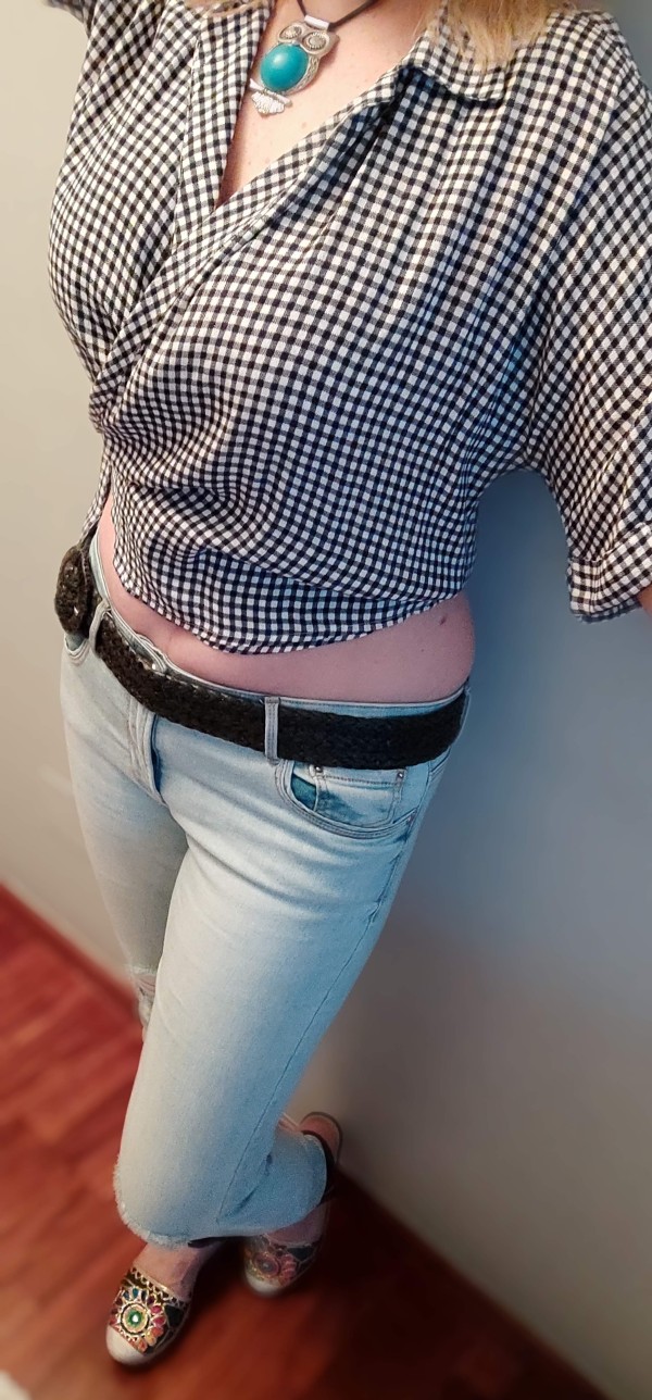 En Bertamirans Tania Rubia Madura Sexy Cariñosa