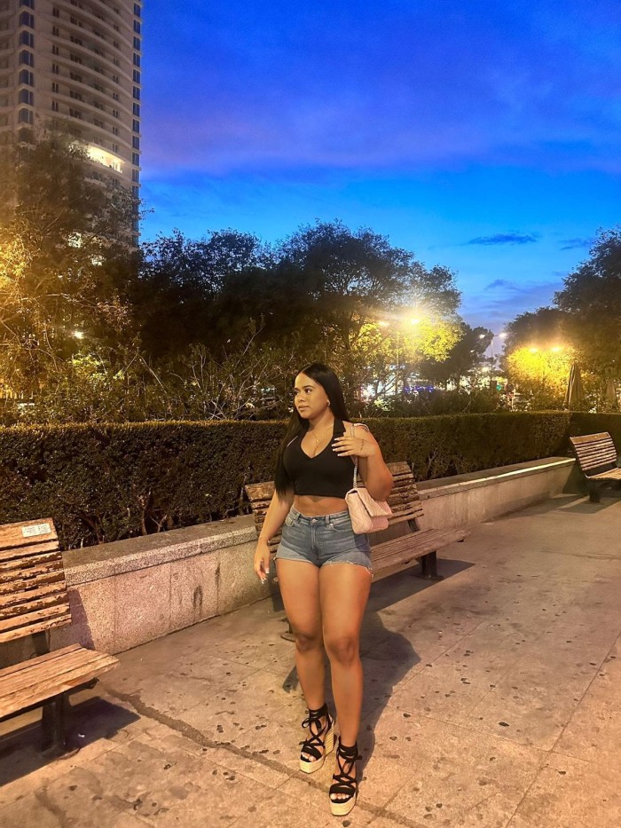 BELLA CALIENTE Y COMPLACIENTE ESCORT